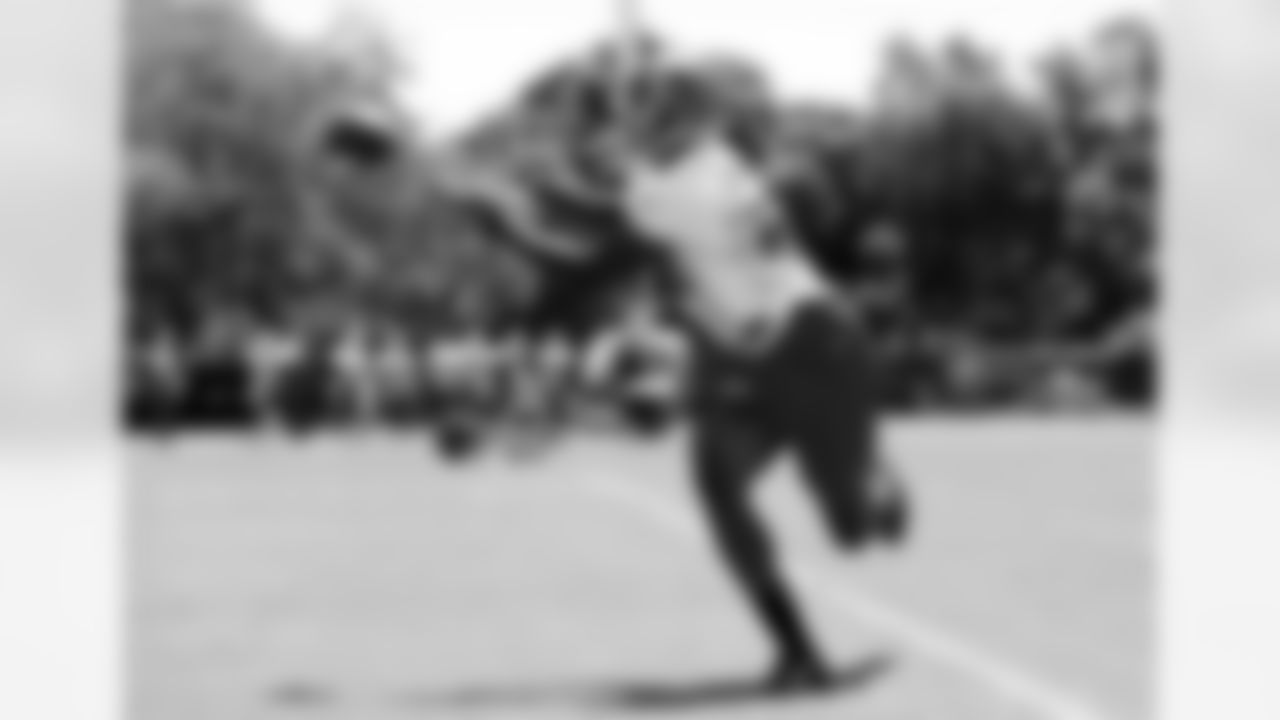 TE Kivon Cartwright