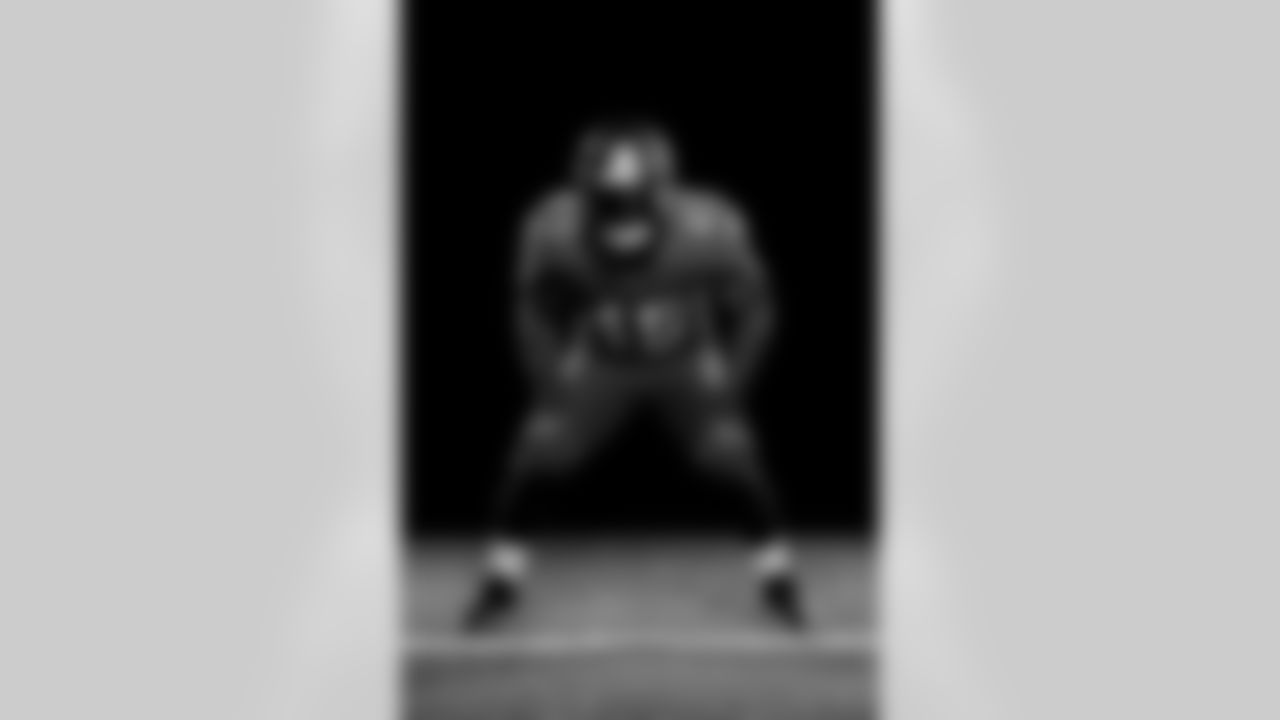 TAMPA, FL - June 06, 2021 - Inside Linebacker Devin White #45 of the Tampa Bay Buccaneers during 2021 Asset Shoot. Photo By Kyle Zedaker/Tampa Bay Buccaneers