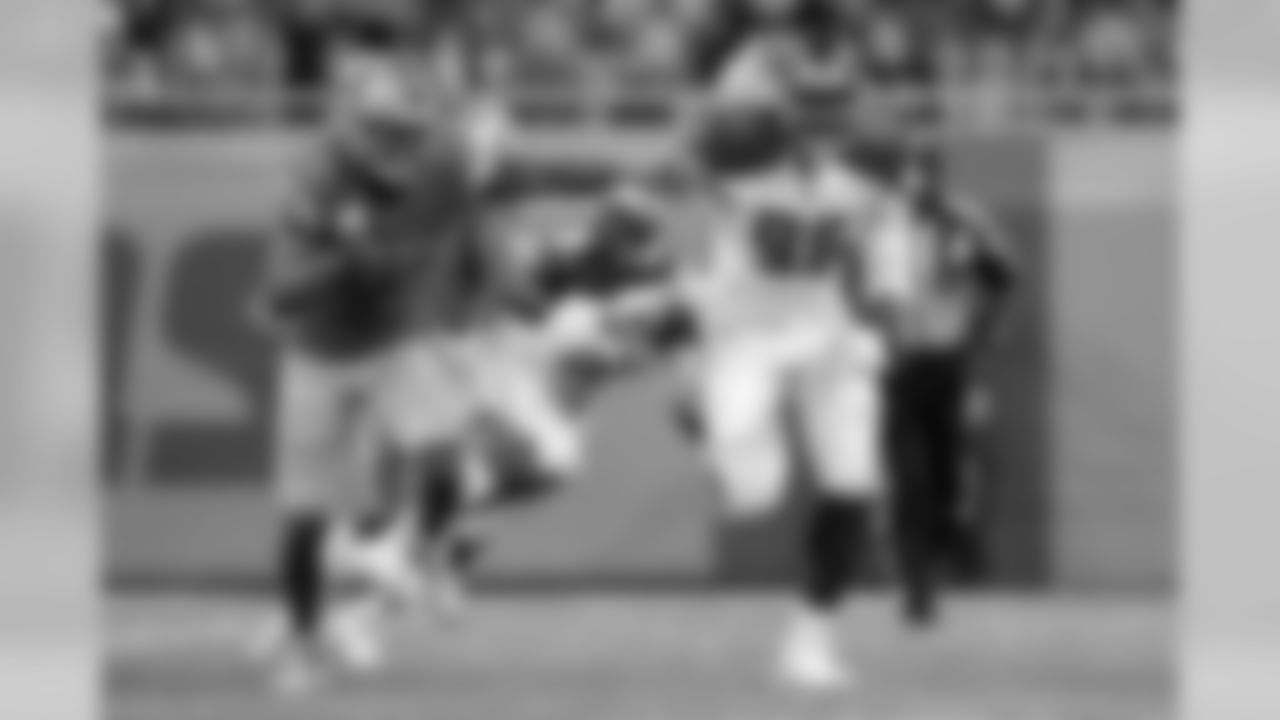 **Unrestricted Free Agents**
OLB Sam Acho