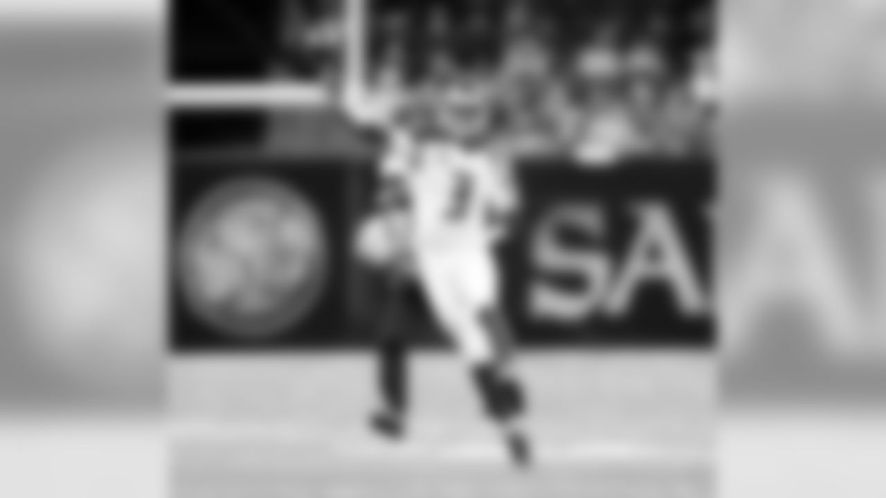 3 QB Jameis Winston