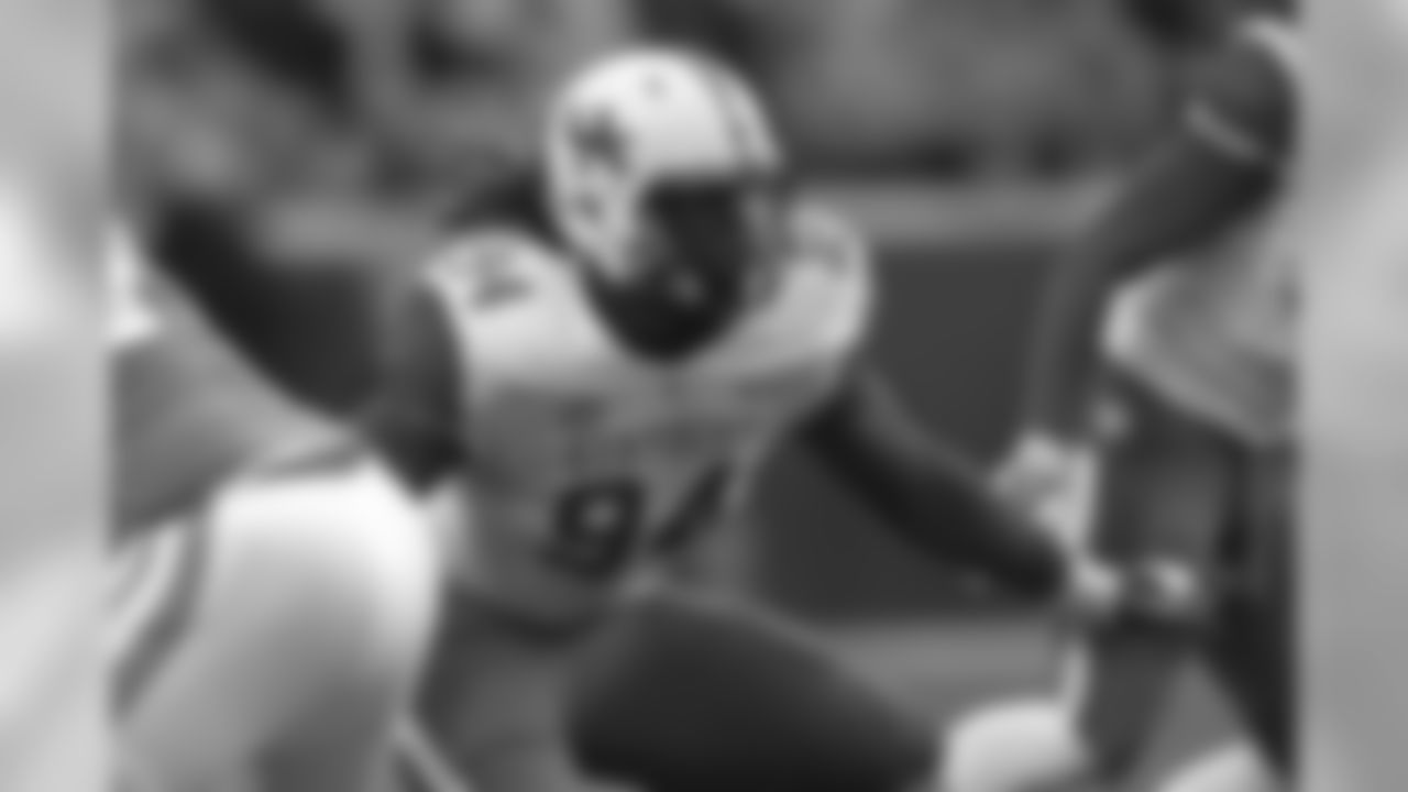 DE (6-6, 263)