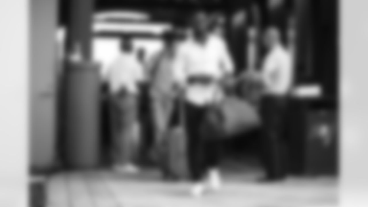 180814_KZ_Bucs_Titans_Travel_0009