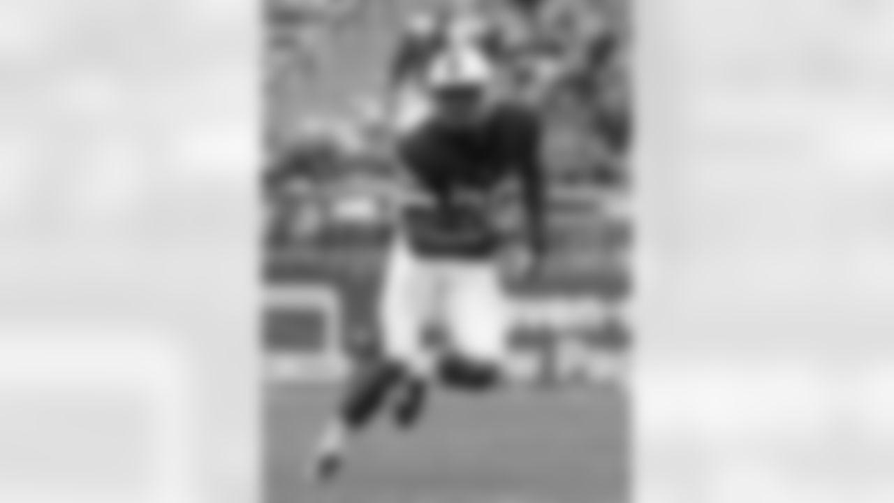 Obi Melifonwu, Connecticut