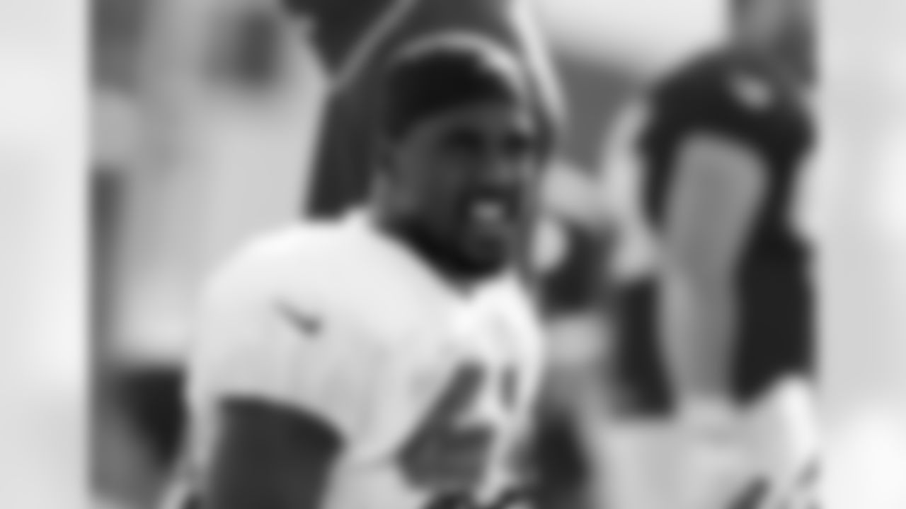 54 LB Lavonte David