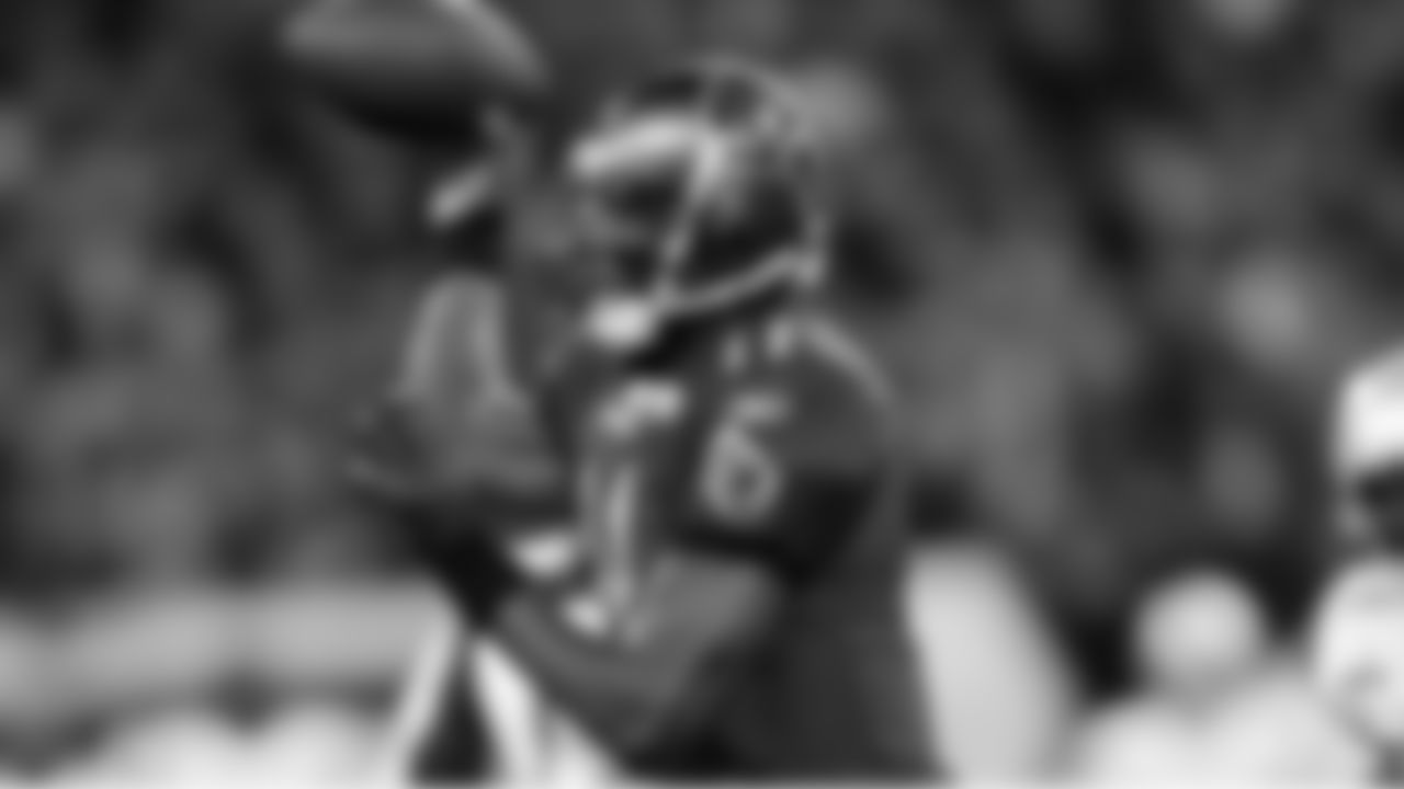 11 QB Josh Johnson fires off a pass