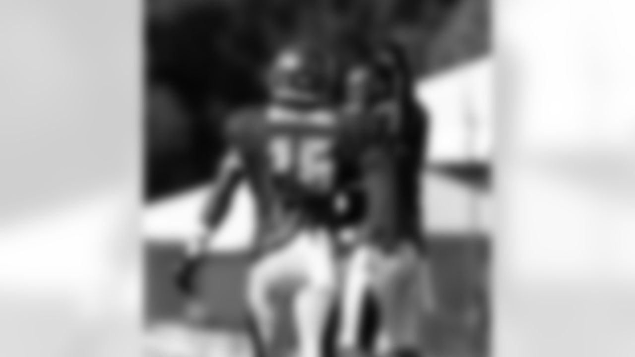 16 WR Freddie Martino