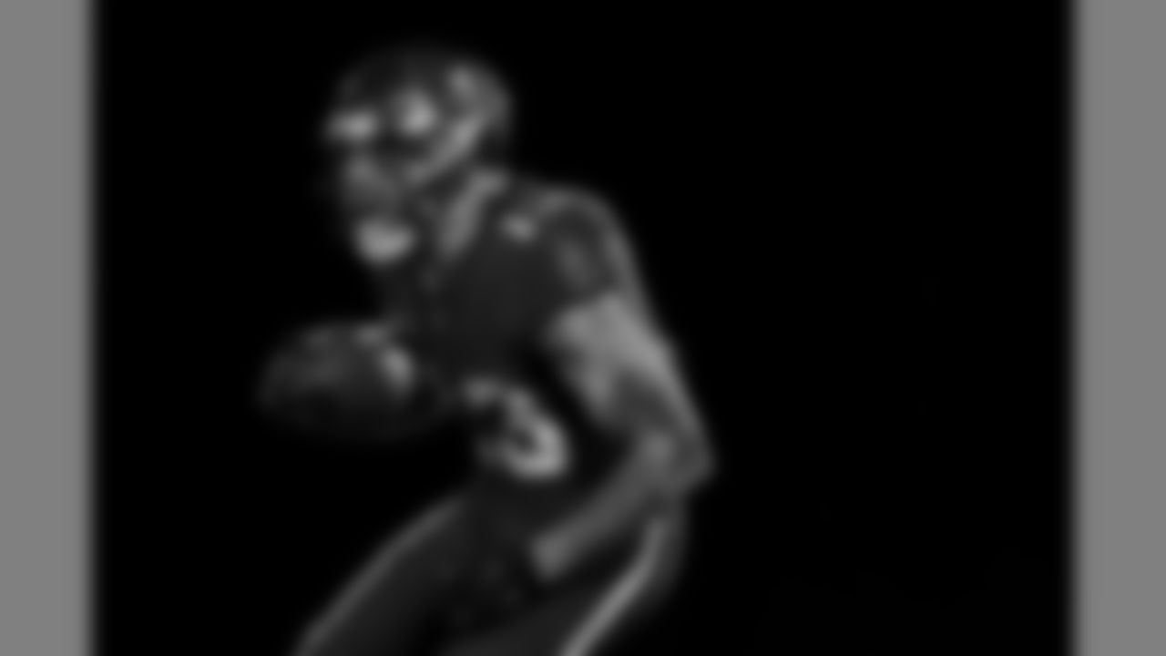 TAMPA, FL - MAY 27, 2020 - Wide Receiver Mike Evans #13 of the Tampa Bay Buccaneers during an asset shoot. Photo By Matt May/Tampa Bay Buccaneers