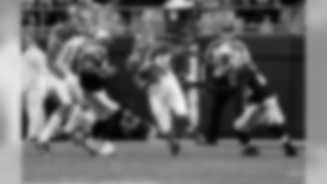 RB #34- Charles Sims