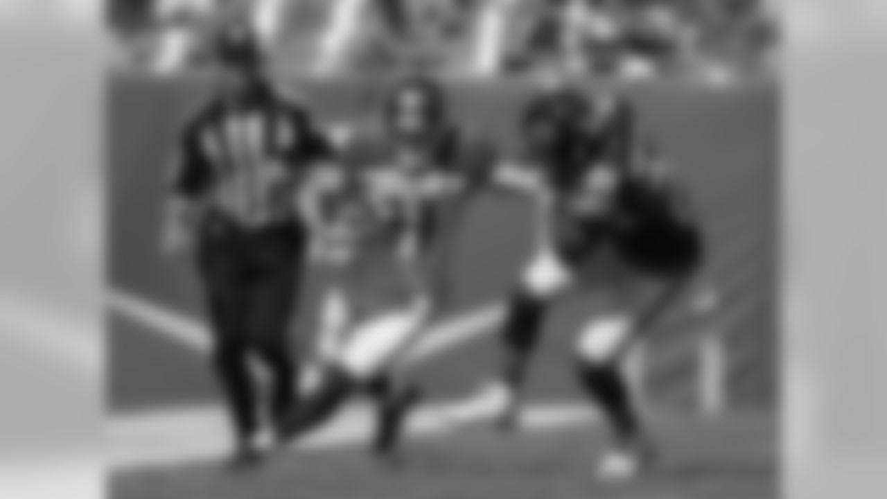11 WR Adam Humphries