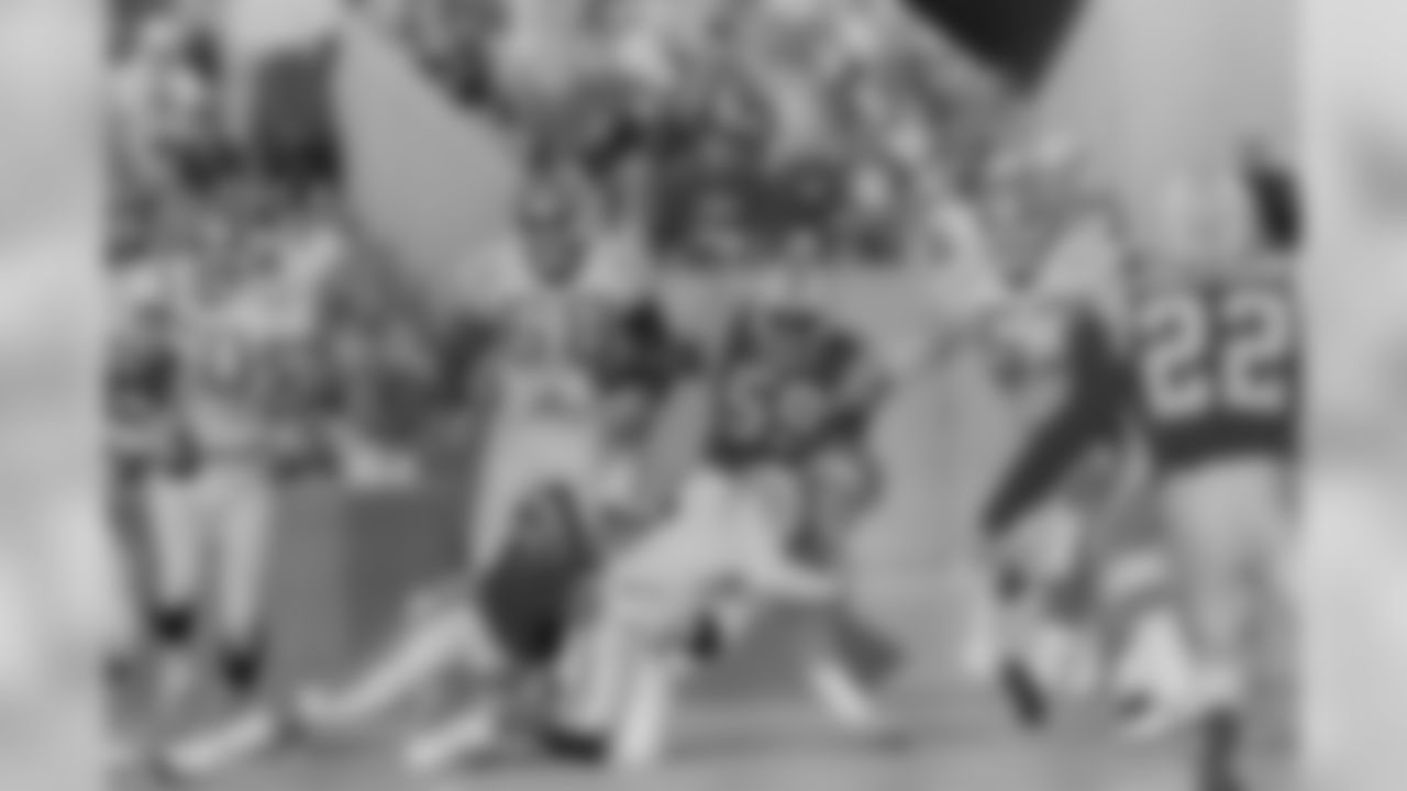 1982 - DE Kenneth Sims, Patriots