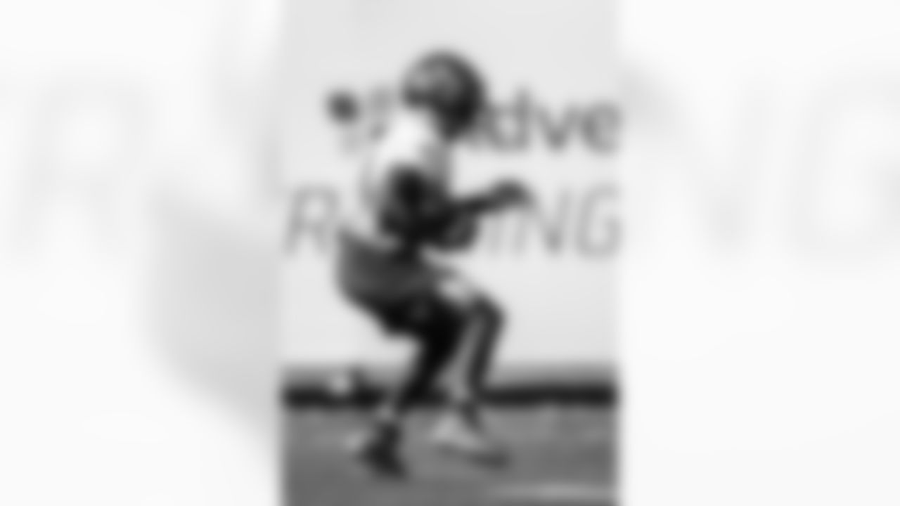 TAMPA, FL - DECEMBER 24, 2020 - Running Back Kenjon Barner #44 of the Tampa Bay Buccaneers during practice at AdventHealth Training Center. Photo By Kyle Zedaker/Tampa Bay Buccaneers