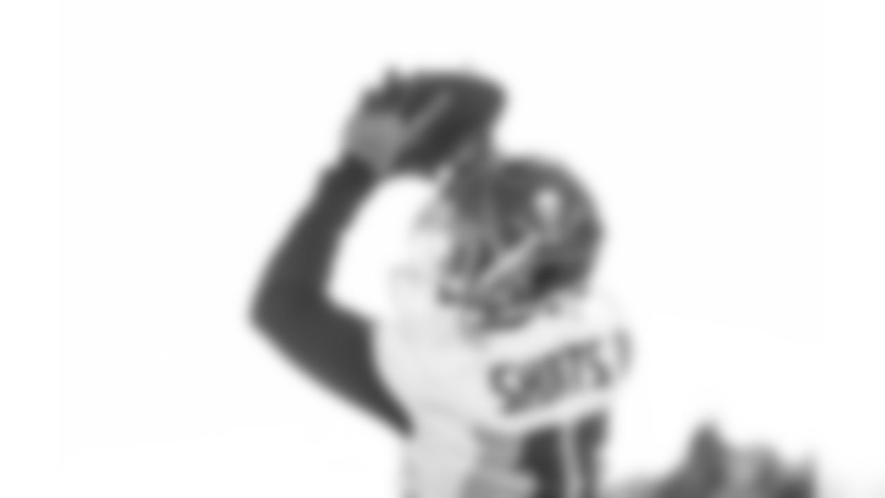 10 WR Cecil Shorts