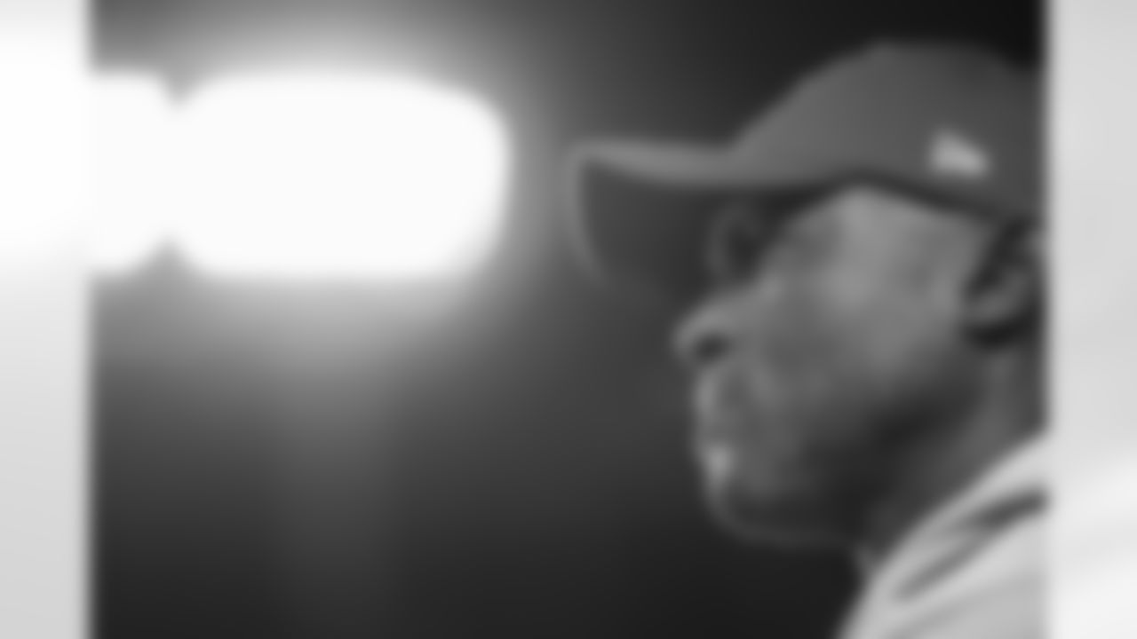 TAMPA, FL - January 16, 2023 - Head Coach Todd Bowles of the Tampa Bay Buccaneers before the NFC Wild Card game between the Dallas Cowboys and Tampa Bay Buccaneers. The Bucs lost the game, 31-14. Photo By Tori Richman/Tampa Bay Buccaneers