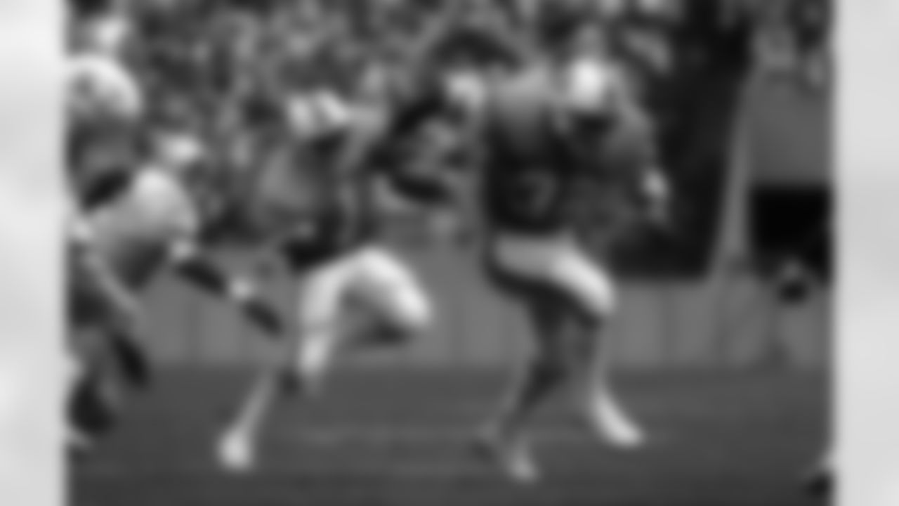 Game 1: Running back Michael Morton (#1) runs with the ball as fullback James Wilder (#32) blocks as the Bucs lose to the Detroit Lions 11-0 at Tampa Stadium. (9/4/1983)...