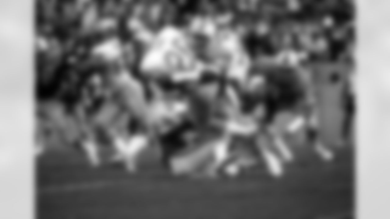 TAMPA, FL - SEPTEMBER 4: Linebacker Jeff Davis #58 of the Tampa Bay Buccaneers against the Detroit Lions at Tampa Stadium on September 4, 1983 in Tampa, Florida. The Buccaneers lost 0-11. (photo by Allen's Studio/Tampa Bay Buccaneers)