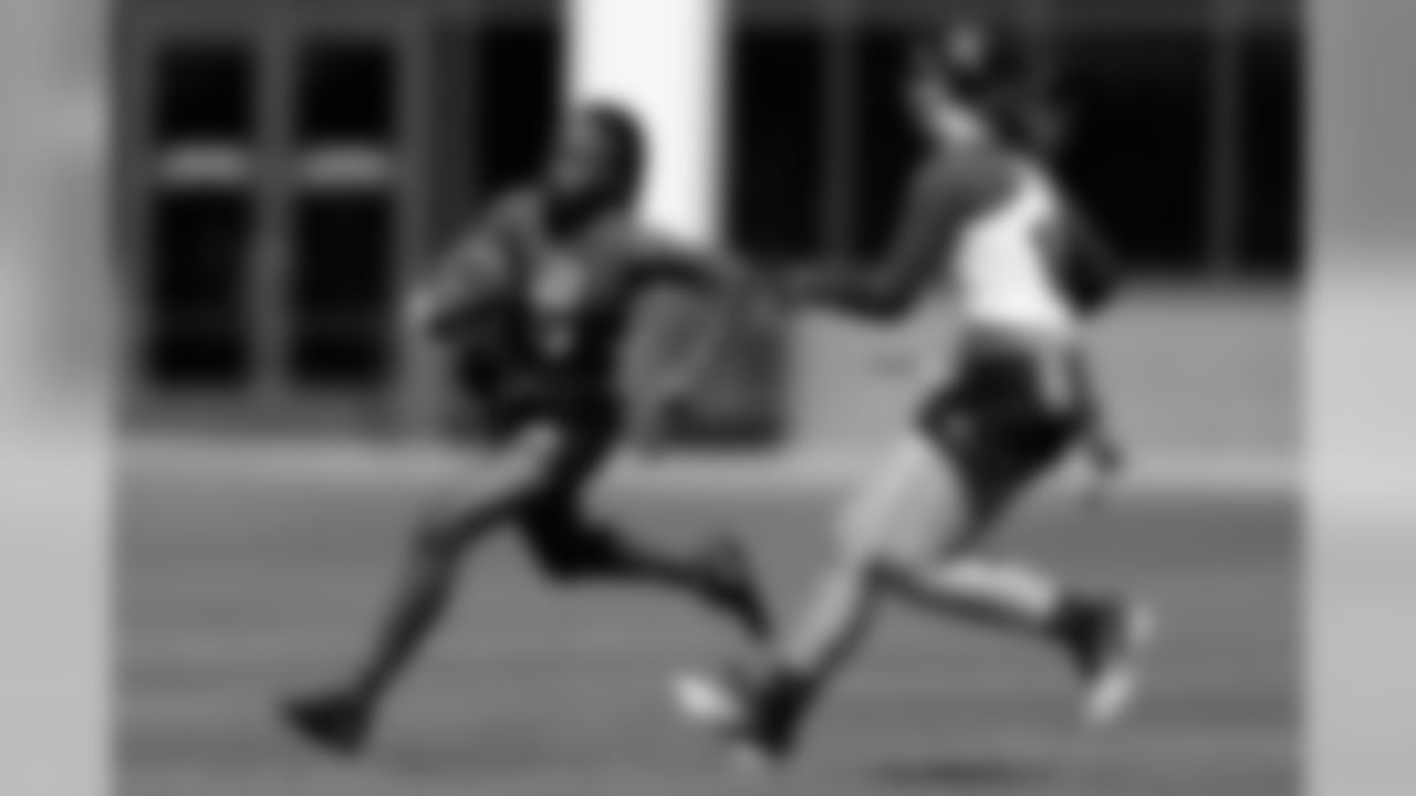 The 2020 Tampa Bay Buccaneers Girls Flag Football Preseason Classic. (Photo by Matt May/Tampa Bay Buccaneers)