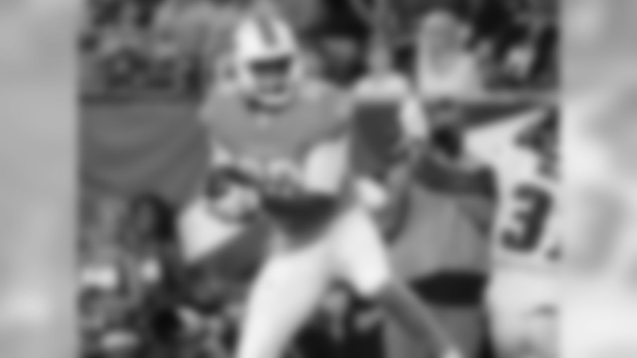 TE Julius Thomas