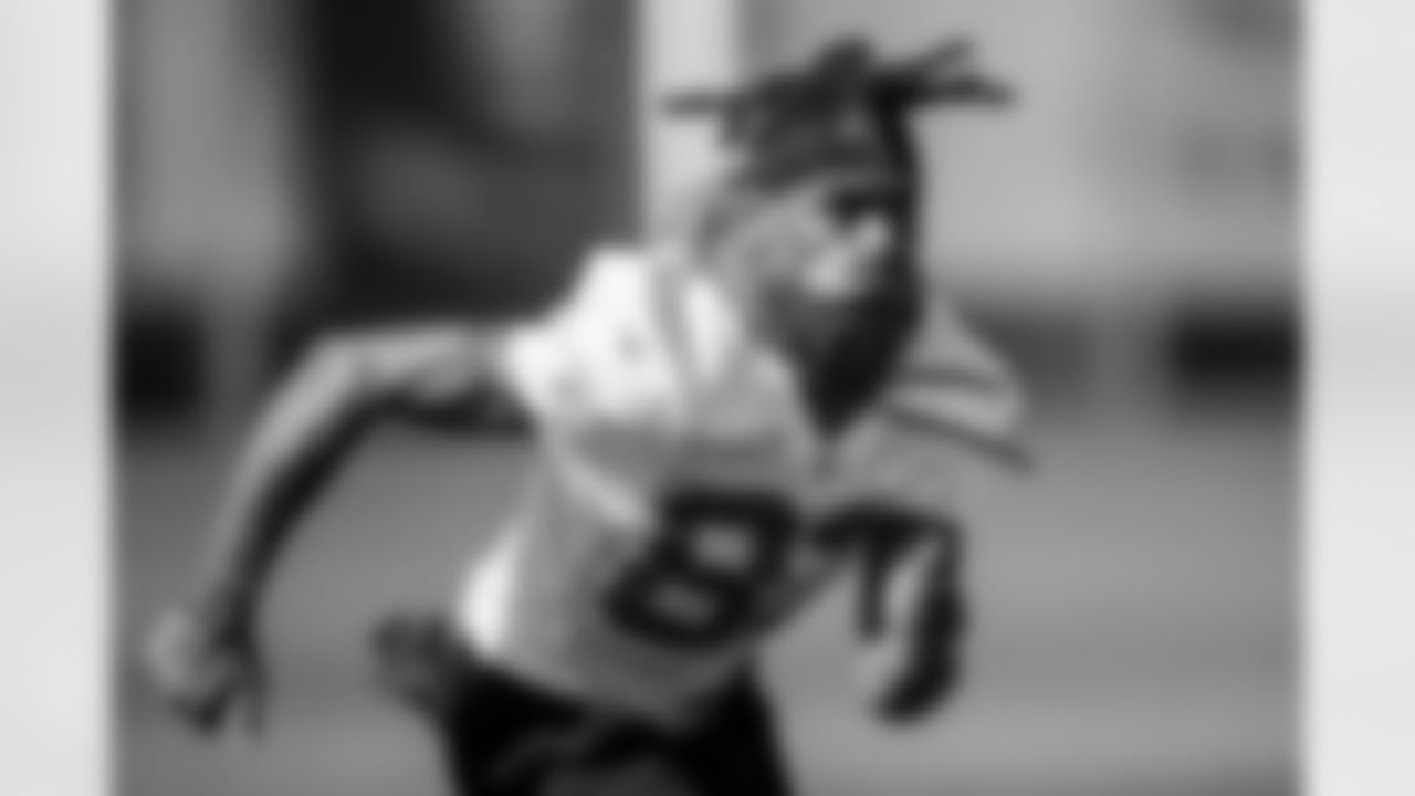 TAMPA, FL - May 08, 2023 - Wide Receiver Deven Thompkins #83 of the Tampa Bay Buccaneers during Phase 2 of the offseason program at AdventHealth Training Center. Photo By Tori Richman/Tampa Bay Buccaneers