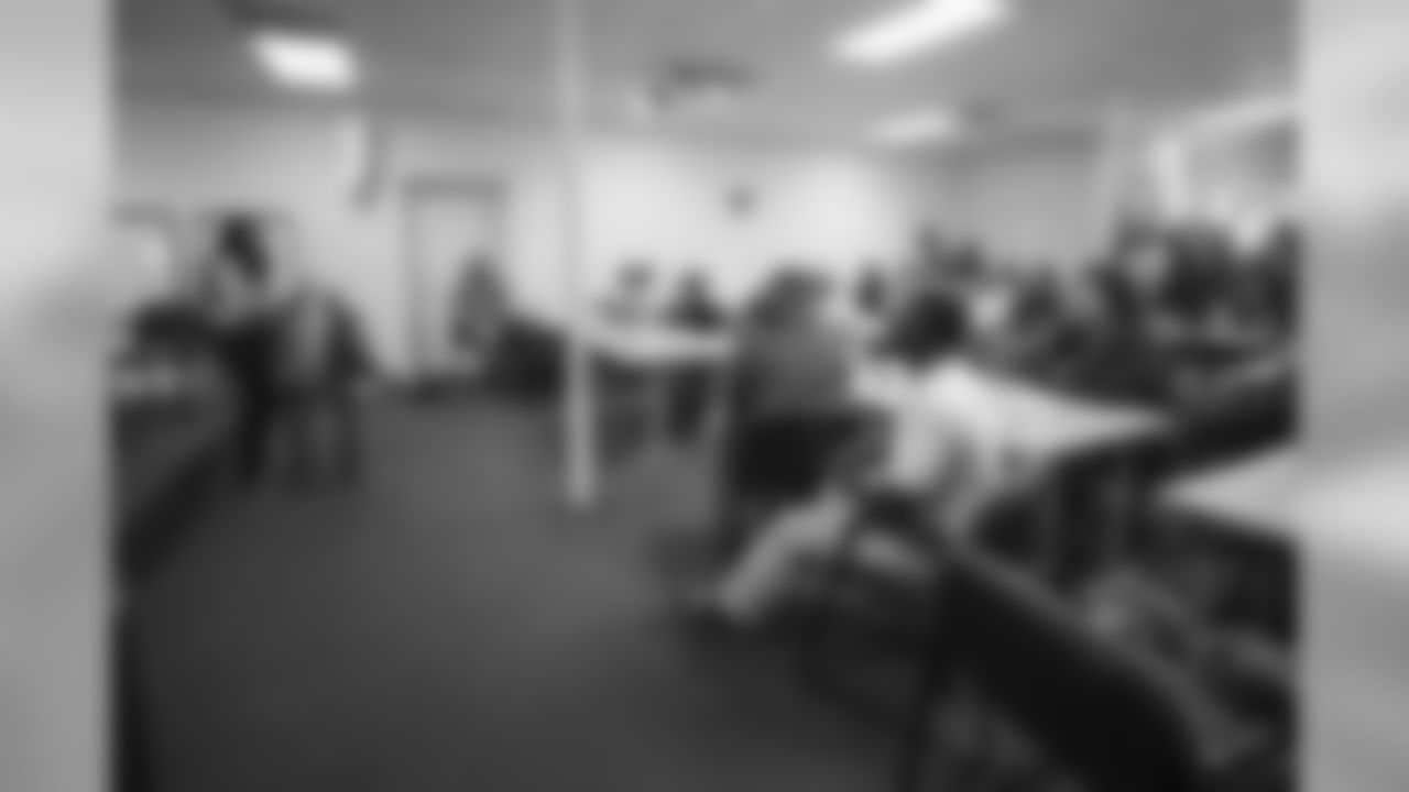 TAMPA, FL- OCTOBER 16, 2018 - The Tampa Bay Buccaneers Social Justice Program visit to Abe Brown Ministries Ready For Work program in Tampa, FL. Photo By Kyle Zedaker/Tampa Bay Buccaneers