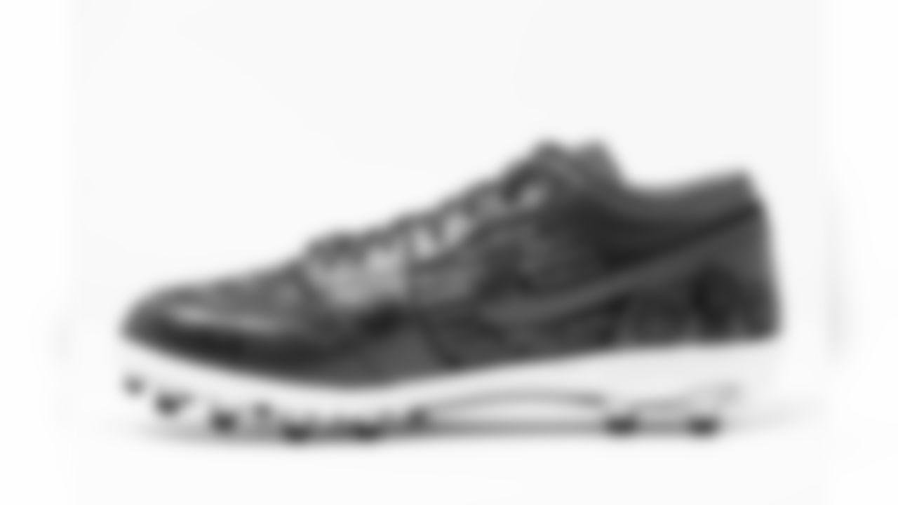 TAMPA, FL - DECEMBER 02, 2020 - Defensive Lineman William Gholston #92 of the Tampa Bay Buccaneers' cleats for My Cause My Cleats. Photo By Kyle Zedaker/Tampa Bay Buccaneers