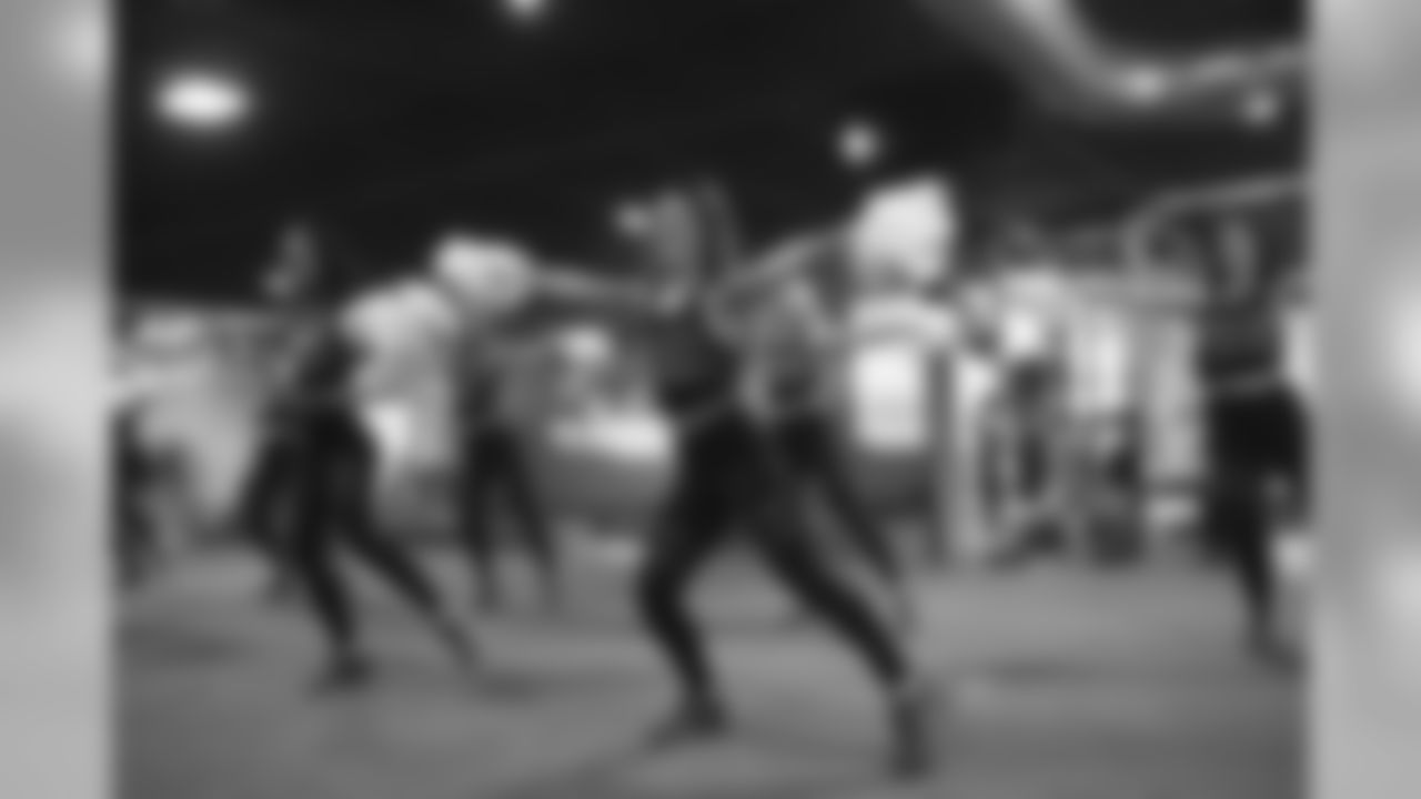 190808_TR_CheerFamilyFriendsPractice_057