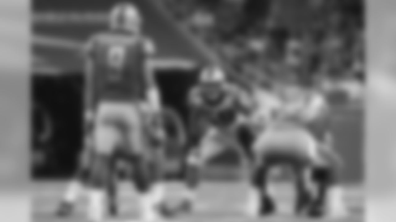 LB Luke Kuechly