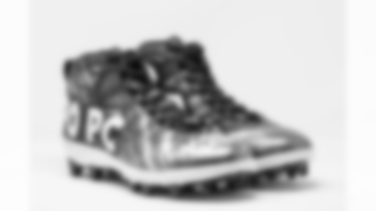 TAMPA, FL - DECEMBER 05, 2020 - Outside Linebacker Jason Pierre-Paul #90 of the Tampa Bay Buccaneers' cleats for My Cause My Cleats. Photo By Kyle Zedaker/Tampa Bay Buccaneers