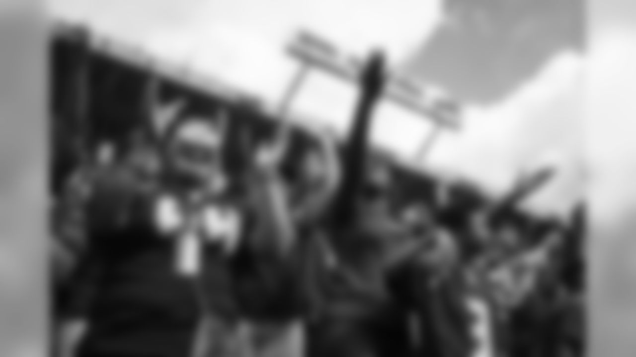TAMPA, FL - AUGUST 28, 2018 - Fans during a fan photoshoot at Raymond James Stadium in Tampa, FL. Photo By Kyle Zedaker/Tampa Bay Buccaneers