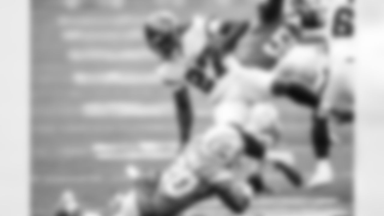 RB Ronald Jones