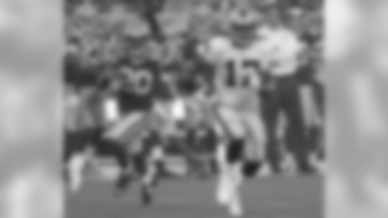 95. Denarius Moore