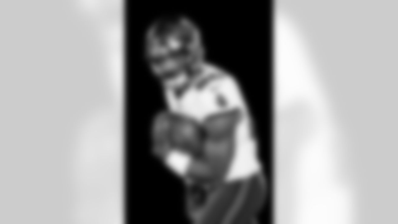 TAMPA, FL - June 07, 2021 - Tight End O.J. Howard #80 of the Tampa Bay Buccaneers during 2021 Asset Shoot. Photo By Kyle Zedaker/Tampa Bay Buccaneers