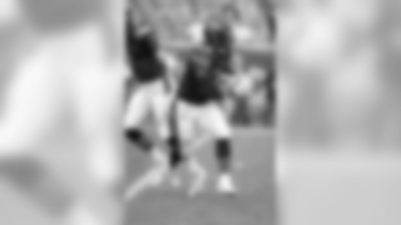 RB Jordan Howard
