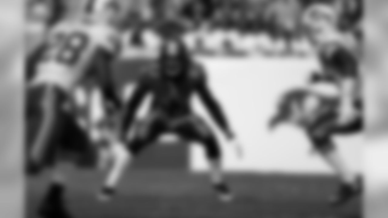 Mark Barron got to QB EJ Manuel for a sack.