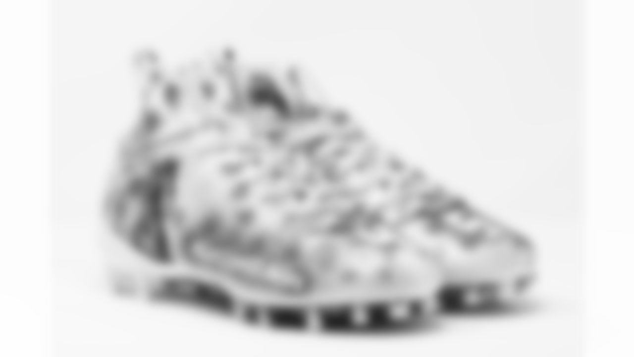 TAMPA, FL - DECEMBER 05, 2020 - Inside Linebacker Devin White #45 of the Tampa Bay Buccaneers' cleats for My Cause My Cleats. Photo By Kyle Zedaker/Tampa Bay Buccaneers