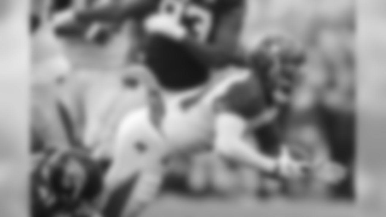 RB Dare Ogunbowale, No. 44