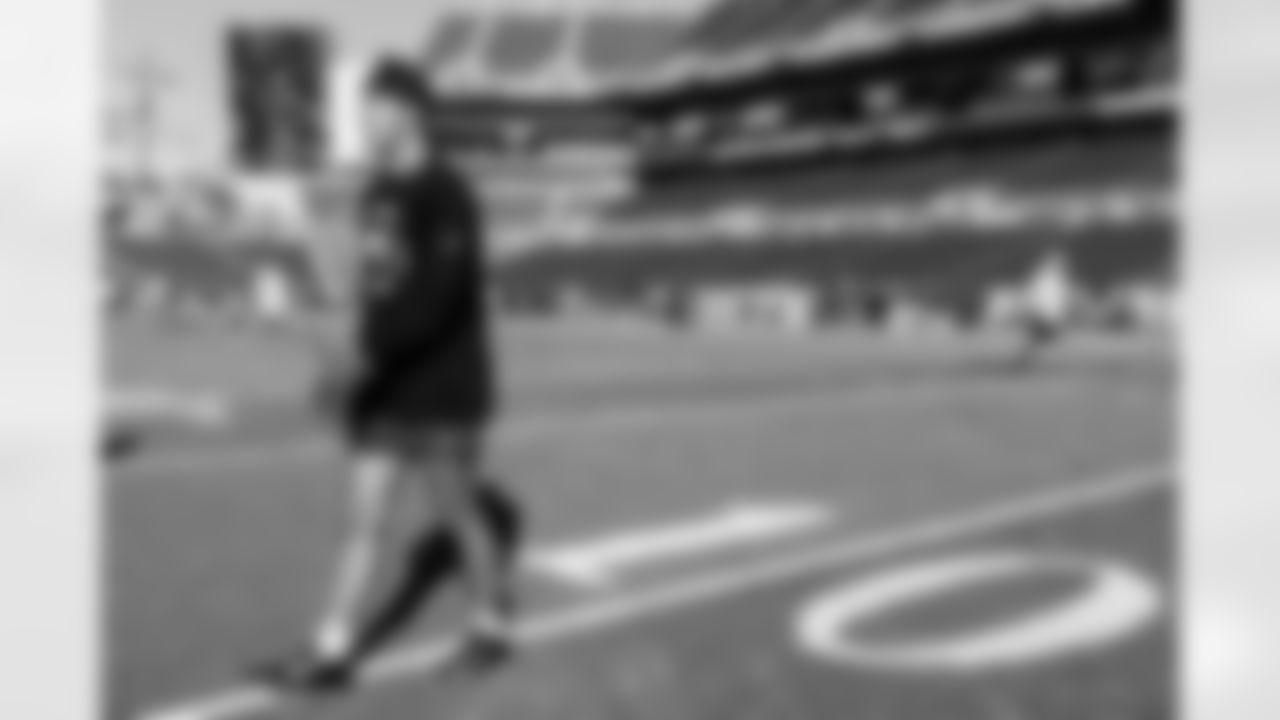 TAMPA, FL - December 18, 2022 - Wide Receiver Scotty Miller #10 of the Tampa Bay Buccaneers before the game between the Cincinnati Bengals and Tampa Bay Buccaneers at Raymond James Stadium. The Buccaneers lost the game, 34-23. Photo By Kyle Zedaker/Tampa Bay Buccaneers