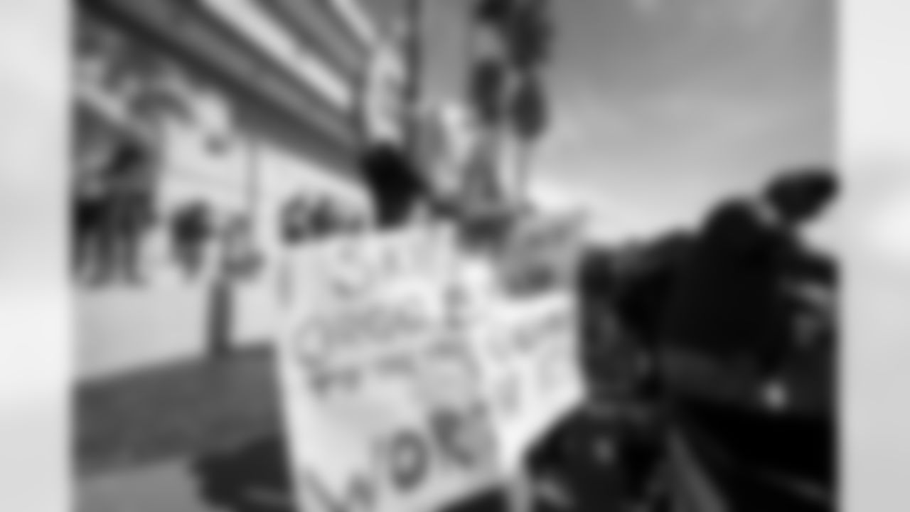 parade_096