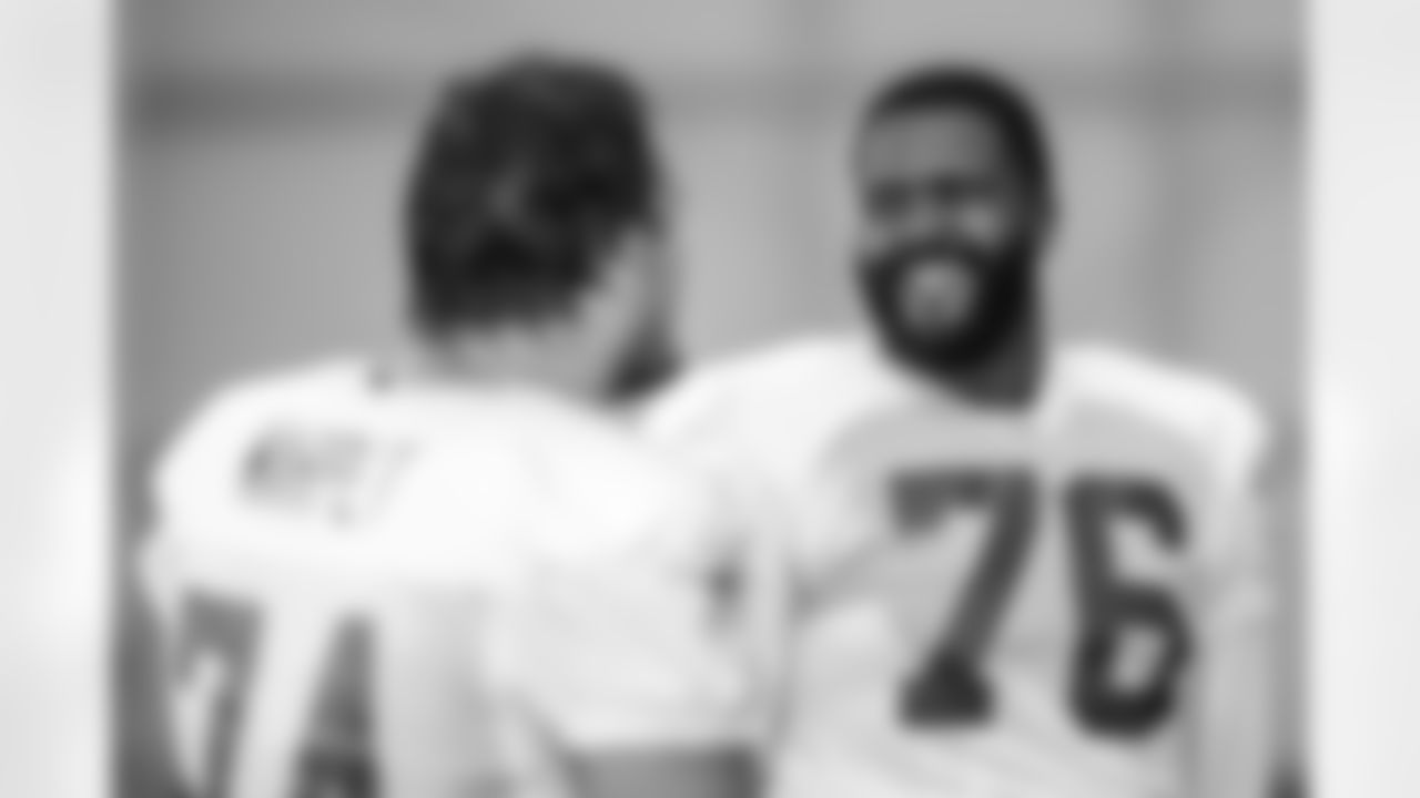 TAMPA, FL - OCTOBER 14, 2020 - Offensive Tackle Donovan Smith #76 of the Tampa Bay Buccaneers during practice at AdventHealth Training Center. Photo By Kyle Zedaker/Tampa Bay Buccaneers