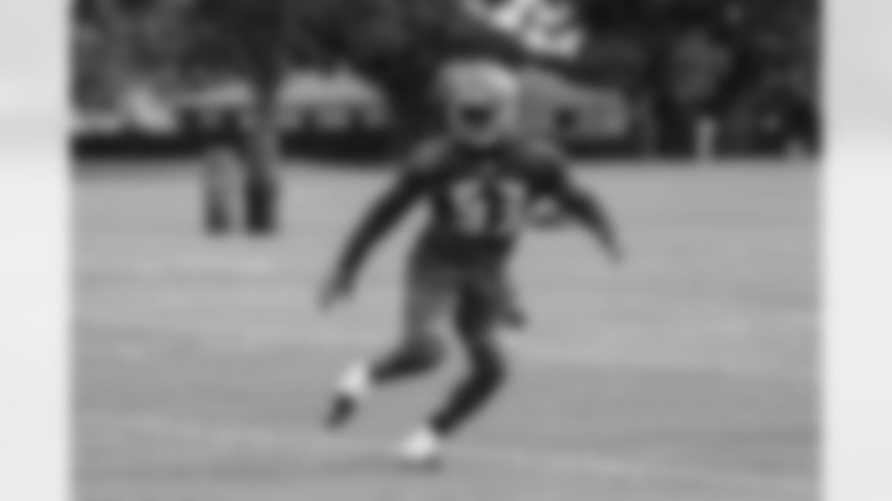 53 LB Adarius Glanton