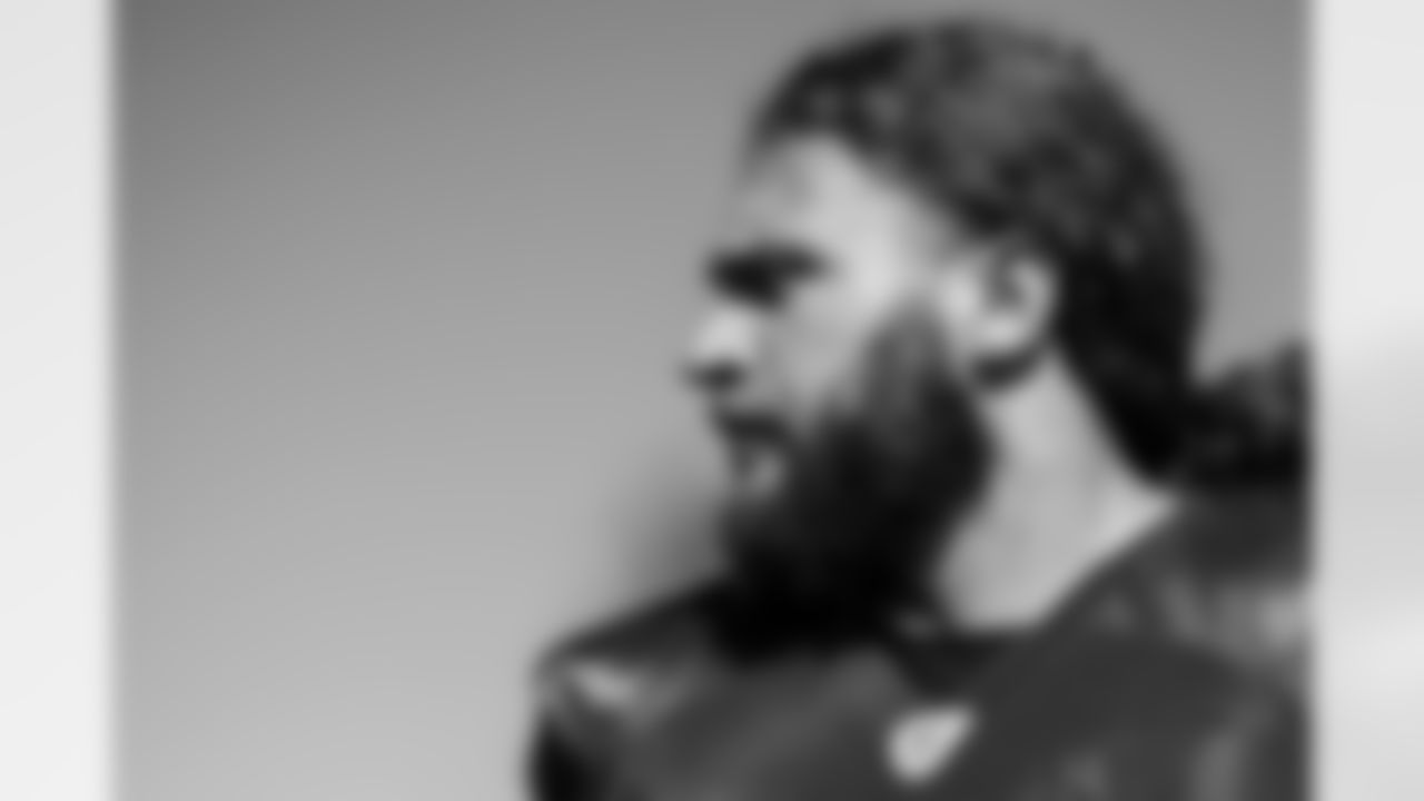 TAMPA, FL - DECEMBER 24, 2021 - Inside Linebacker Grant Stuard #48 of the Tampa Bay Buccaneers during practice at AdventHealth Training Center. Photo By Tori Richman/Tampa Bay Buccaneers