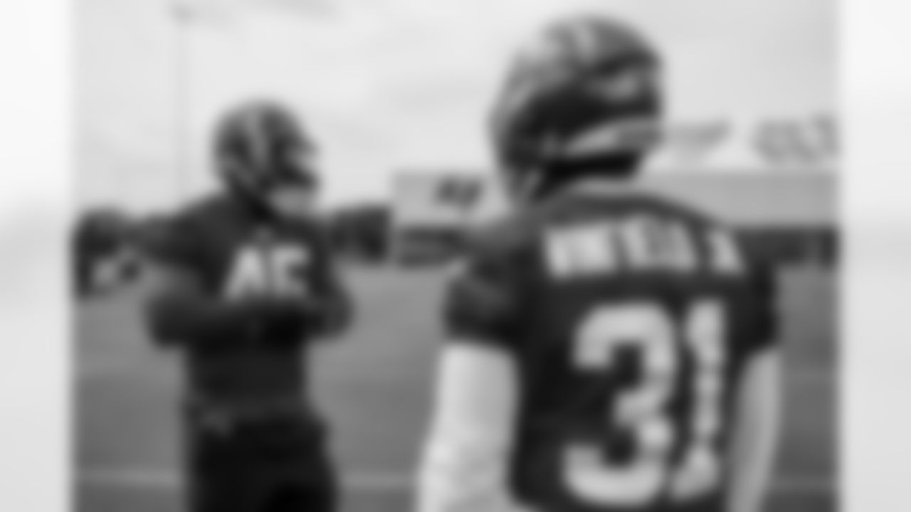 TAMPA, FL - May 25, 2022 - Inside Linebacker Devin White #45 and Safety Antoine Winfield Jr. #31 of the Tampa Bay Buccaneers during OTA's at AdventHealth Training Center. Photo By Kyle Zedaker/Tampa Bay Buccaneers