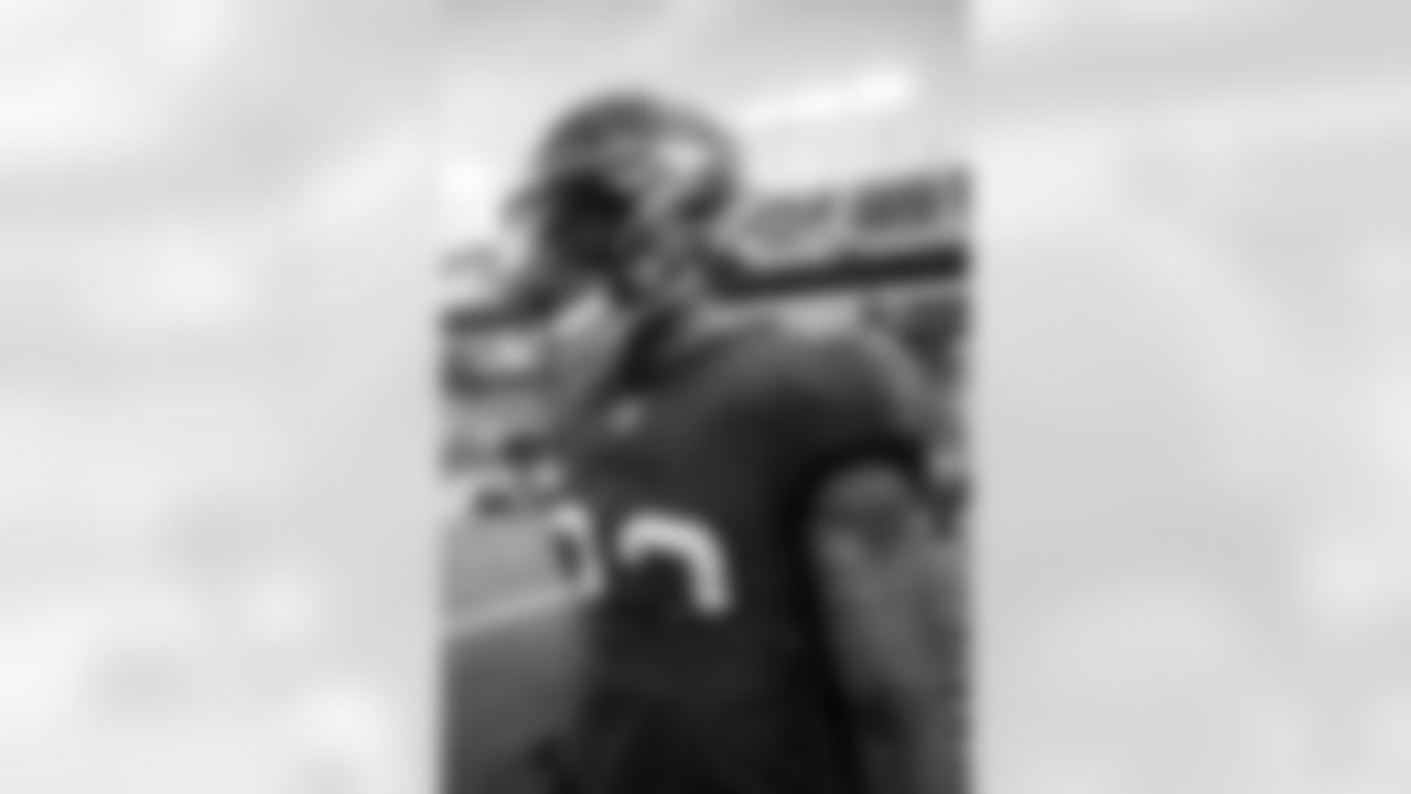 TAMPA, FL - DECEMBER 13, 2020 - Cornerback Sean Murphy-Bunting #23 of the Tampa Bay Buccaneers before the game between the Minnesota Vikings and Tampa Bay Buccaneers at Raymond James Stadium. The Buccaneers won the game, 26-14. Photo By Kyle Zedaker/Tampa Bay Buccaneers