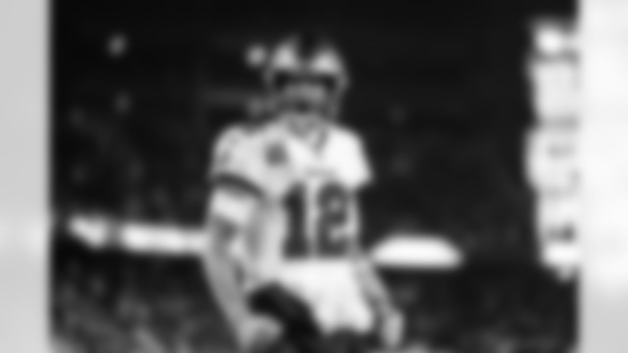 QB Tom Brady vs. Patriots