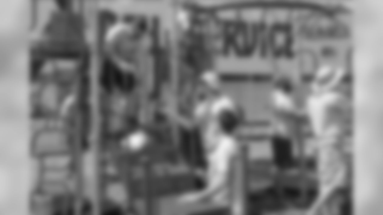 190510_MC_BucsDayOfServiceWEB_0078
