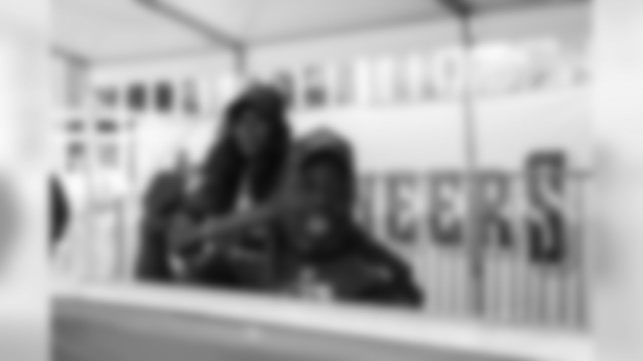 190805_TR_TrainingCamp9_fans056
