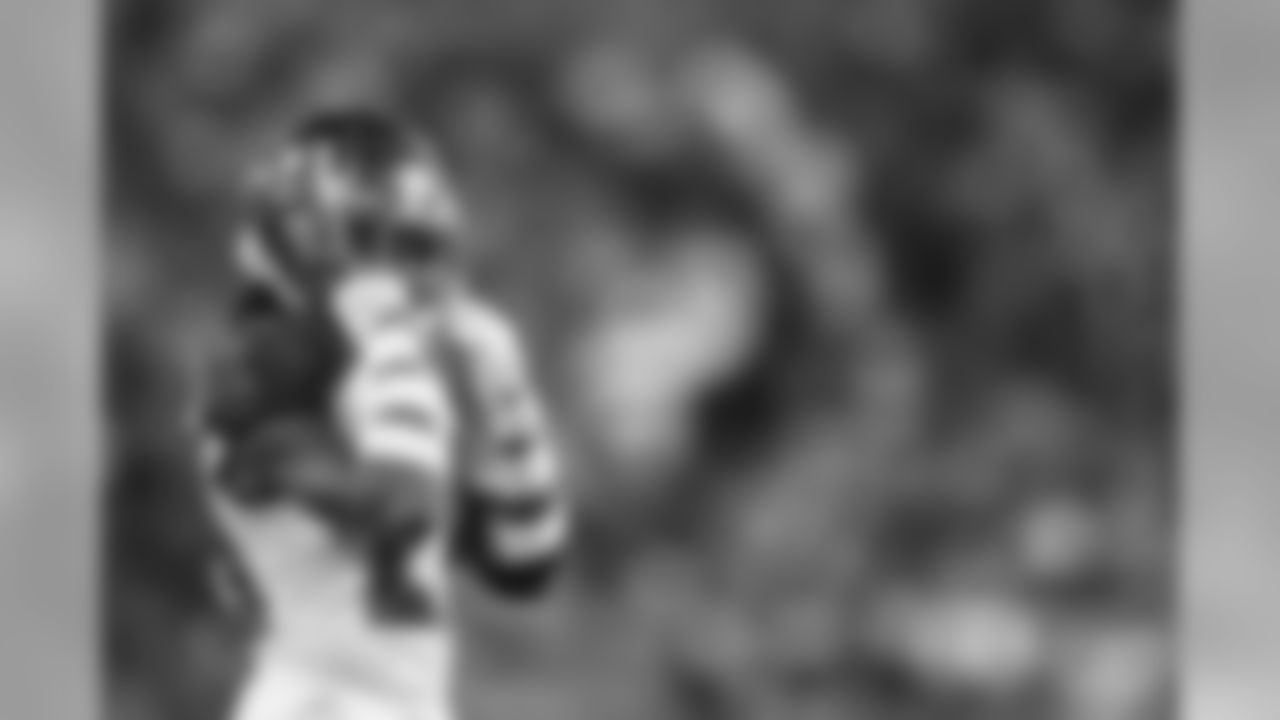 CB Vernon Hargreaves III, No. 28