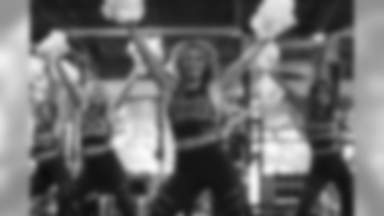 190808_TR_CheerFamilyFriendsPractice_024