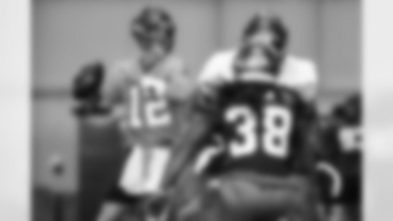 TAMPA, FL - OCTOBER 14, 2020 - Quarterback Tom Brady #12 of the Tampa Bay Buccaneers during practice at AdventHealth Training Center. Photo By Kyle Zedaker/Tampa Bay Buccaneers
