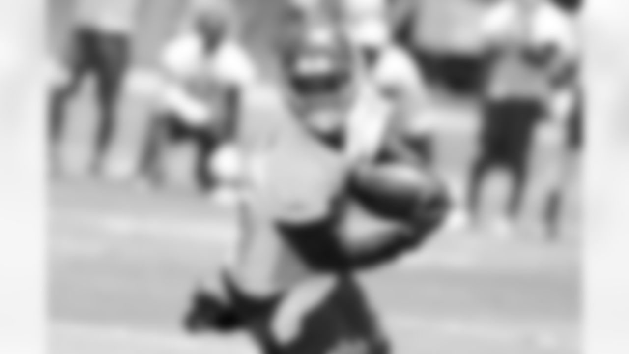 WR Russell Shepard