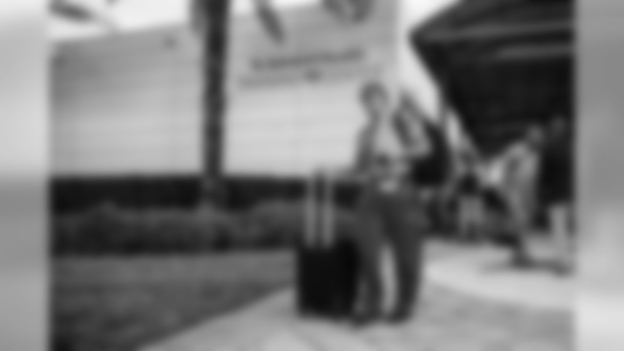 191010_TR_PlayerDeparture_004